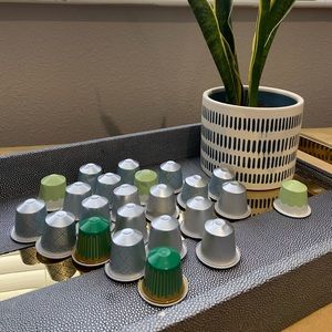 18 original line Kona, 3 paris macaron, 2 italia variations Nespresso capsules!!